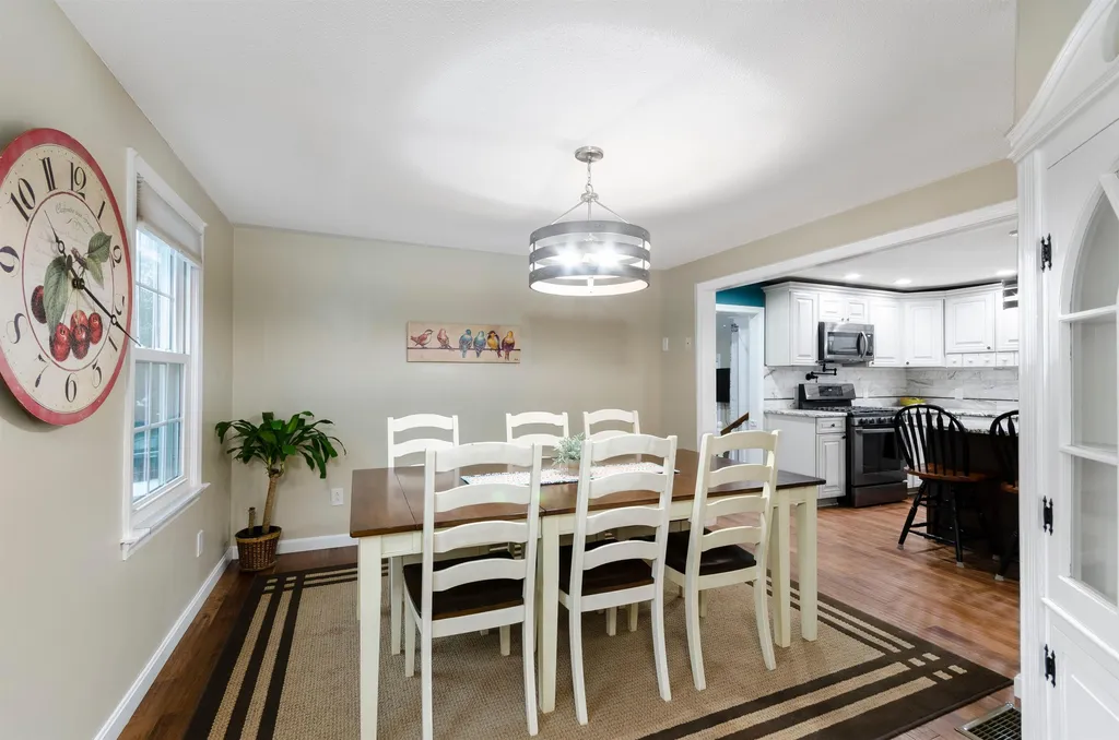 8 Rockwood Terrace Auburn NH 03032