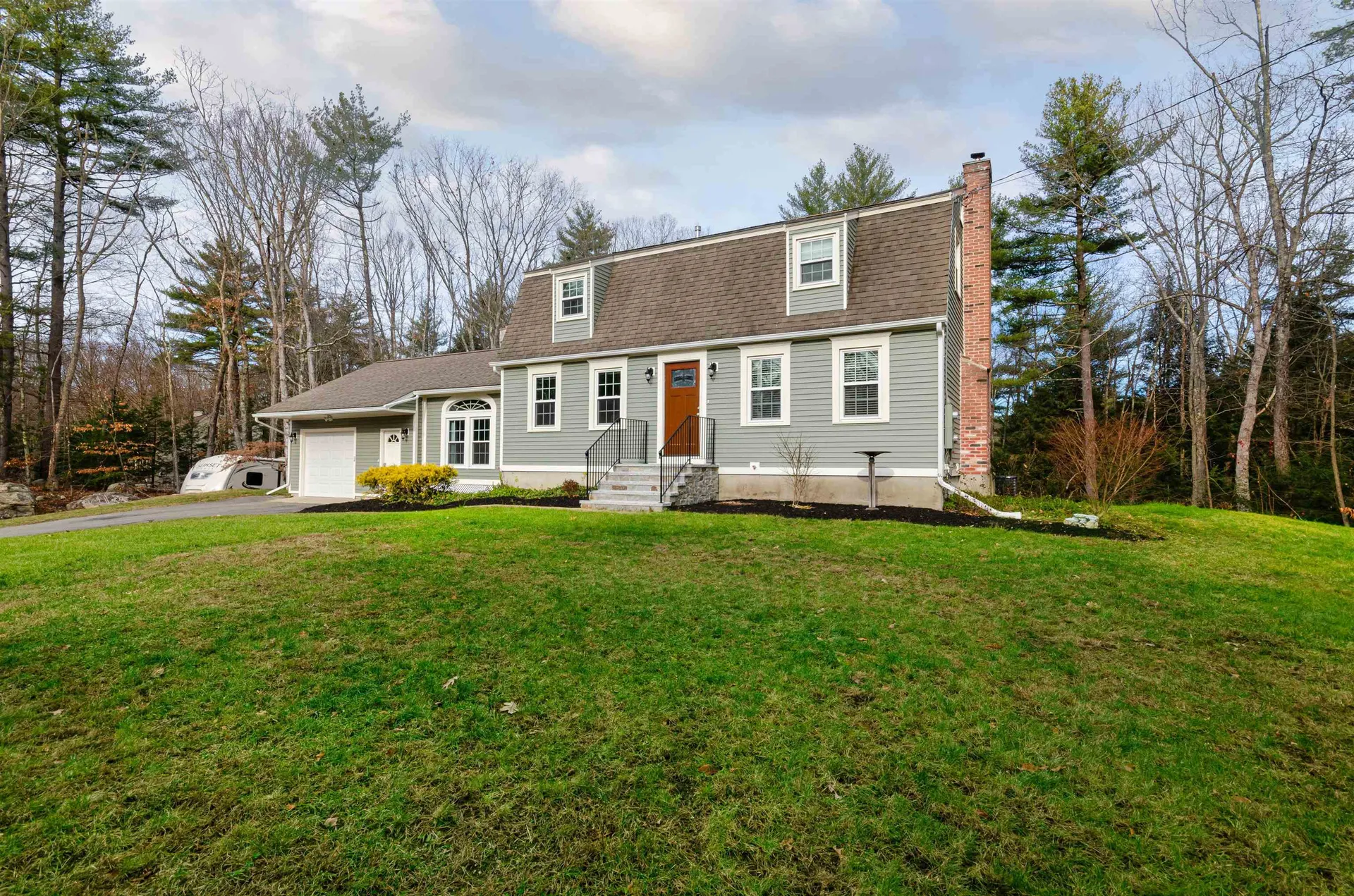 8 Rockwood Terrace Auburn NH 03032