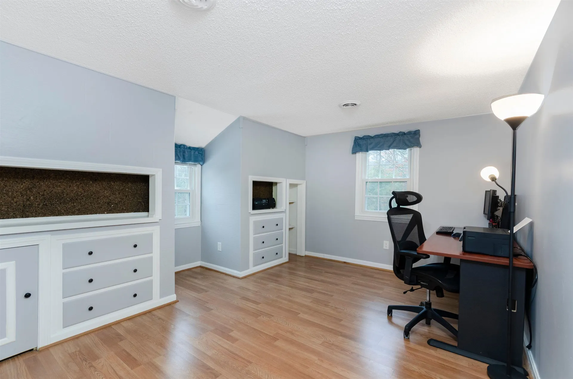 8 Rockwood Terrace Auburn NH 03032