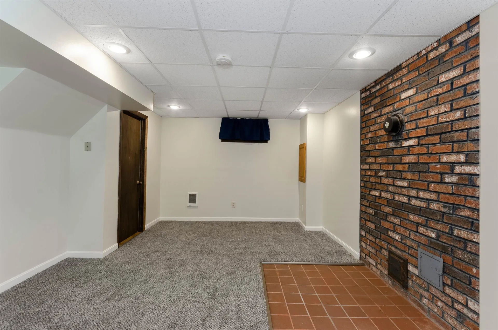 8 Rockwood Terrace Auburn NH 03032