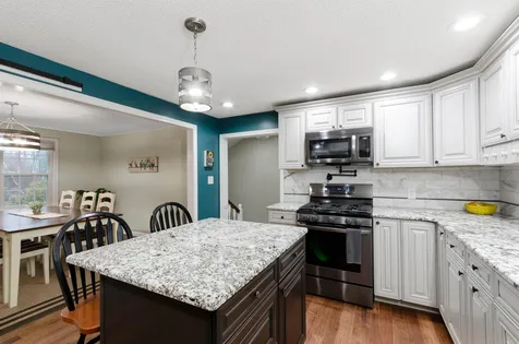 8 Rockwood Terrace Auburn NH 03032