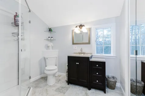 8 Rockwood Terrace Auburn NH 03032