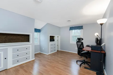 8 Rockwood Terrace Auburn NH 03032