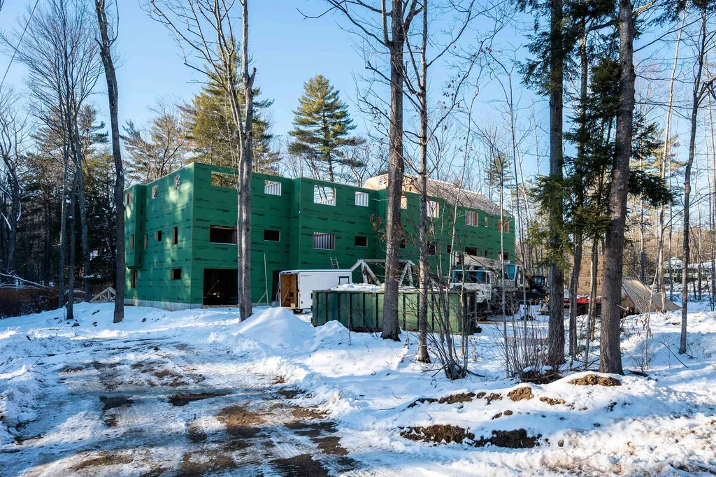 168 Old Bartlett Road Conway NH 03860