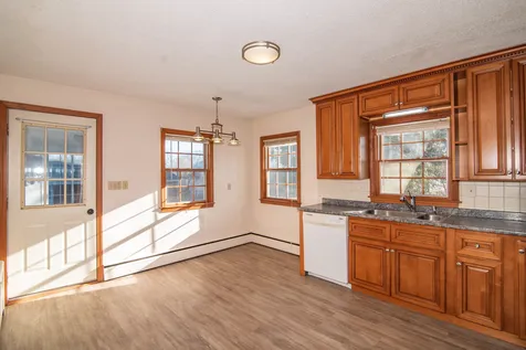59 Maybrook Avenue Manchester NH 03102