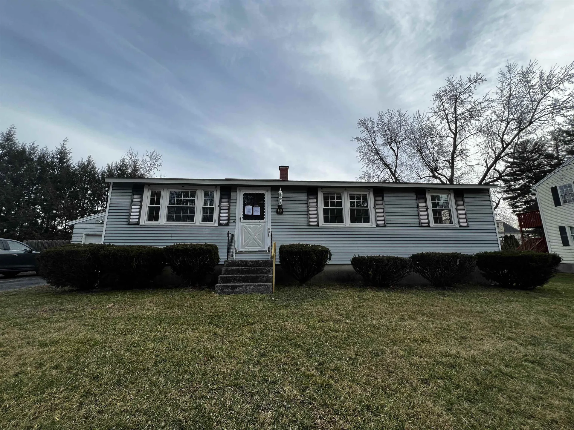 16 Upstone Drive Nashua NH 03063