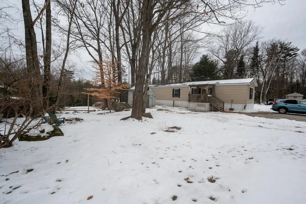 4 Deer Lane Belmont NH 03220