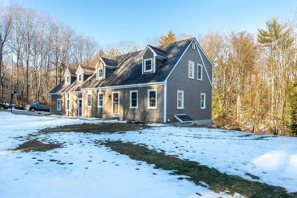 136 Sunny Oaks Terrace Strafford NH 03884