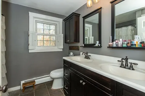 136 Sunny Oaks Terrace Strafford NH 03884