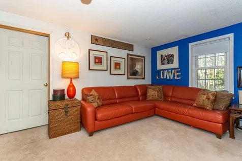 136 Sunny Oaks Terrace Strafford NH 03884
