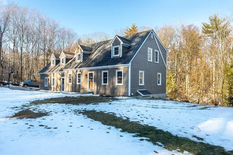 136 Sunny Oaks Terrace Strafford NH 03884