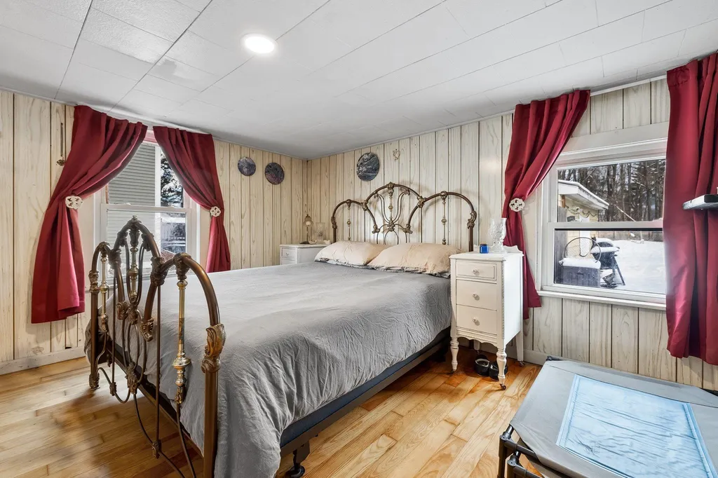 10 Lindy Street Pembroke NH 03275