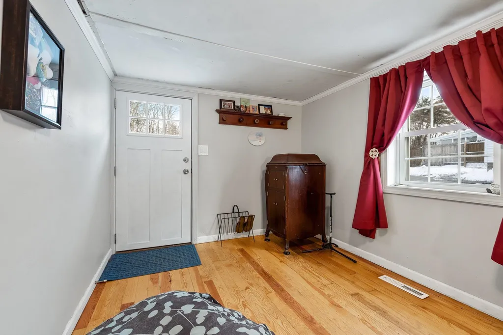 10 Lindy Street Pembroke NH 03275