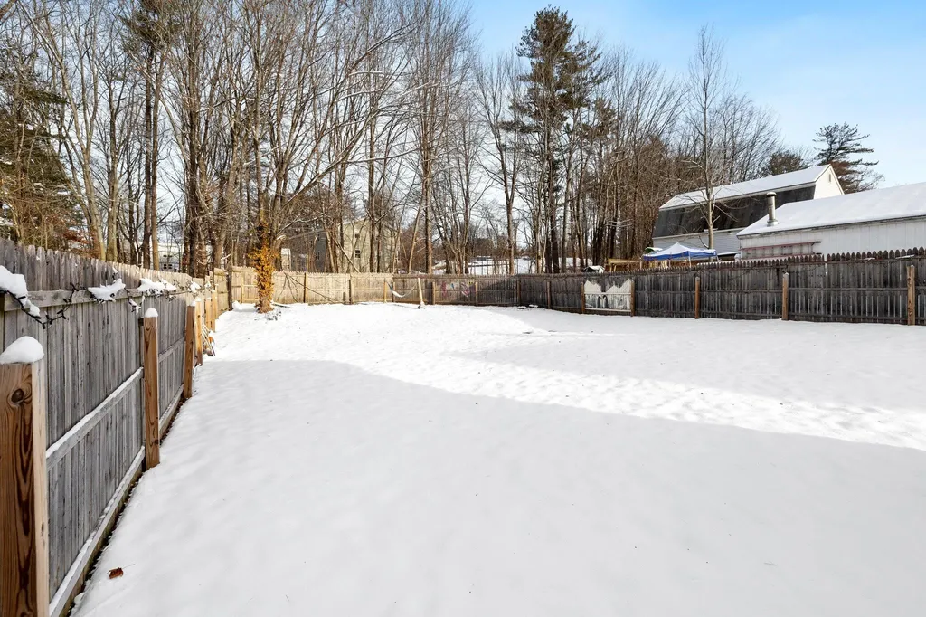 10 Lindy Street Pembroke NH 03275