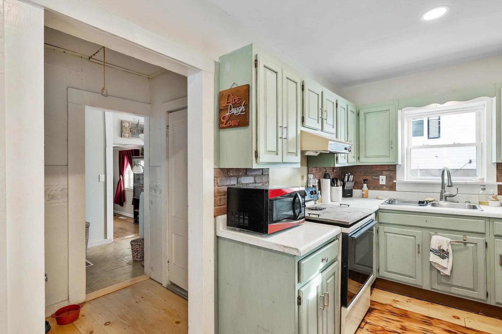 10 Lindy Street Pembroke NH 03275