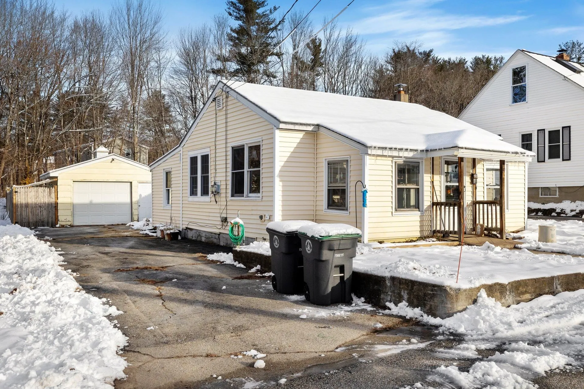 10 Lindy Street Pembroke NH 03275