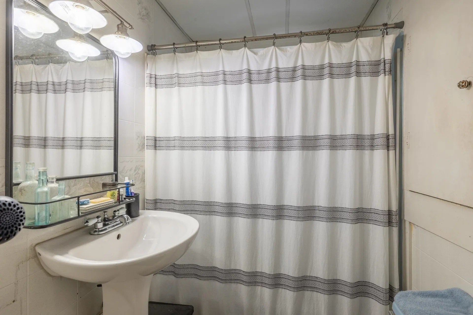 10 Lindy Street Pembroke NH 03275