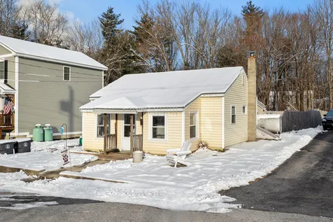 10 Lindy Street Pembroke NH 03275