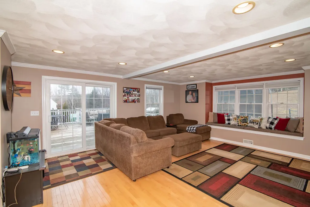 7 Ashley Drive Newton NH 03858