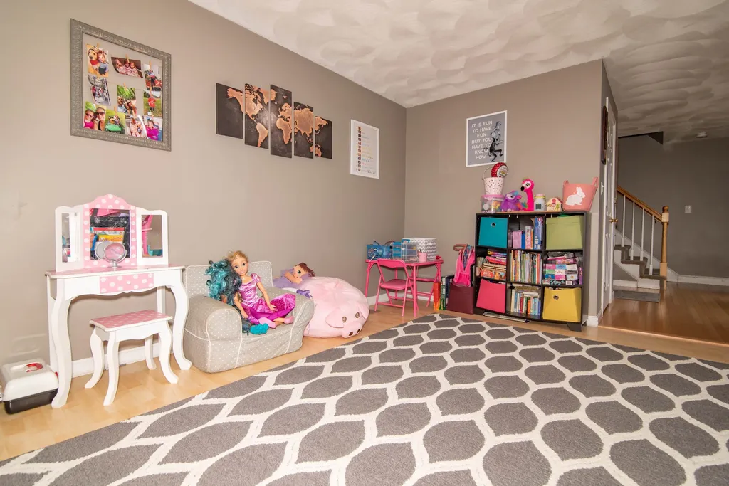 7 Ashley Drive Newton NH 03858
