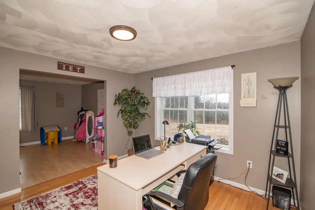 7 Ashley Drive Newton NH 03858