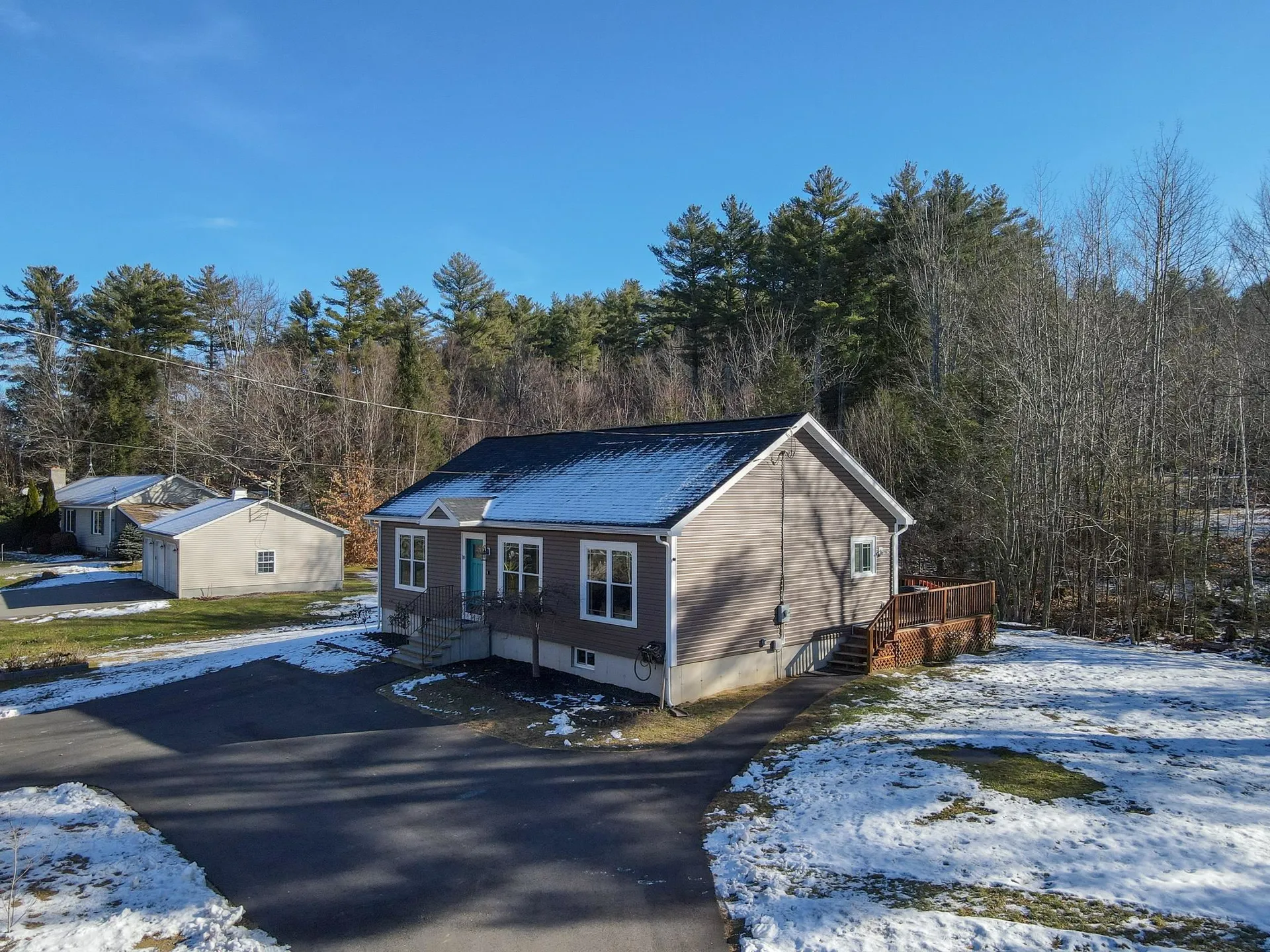 10 Indian Head Lane Gilmanton NH 03237