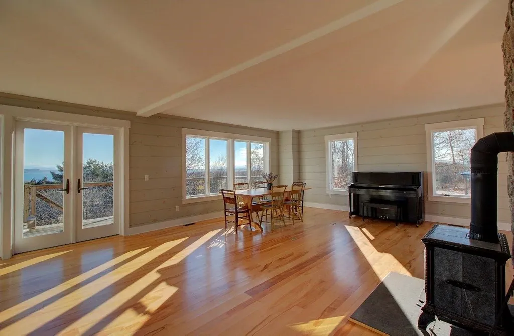 20 Contentment Lane South Hero VT 05486