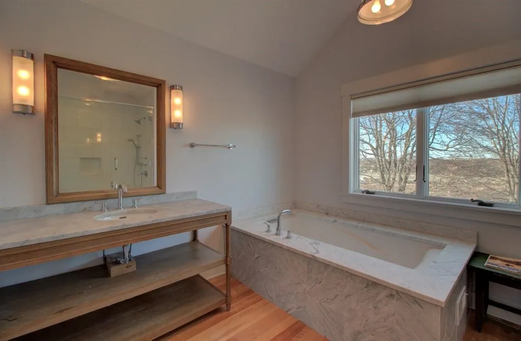20 Contentment Lane South Hero VT 05486