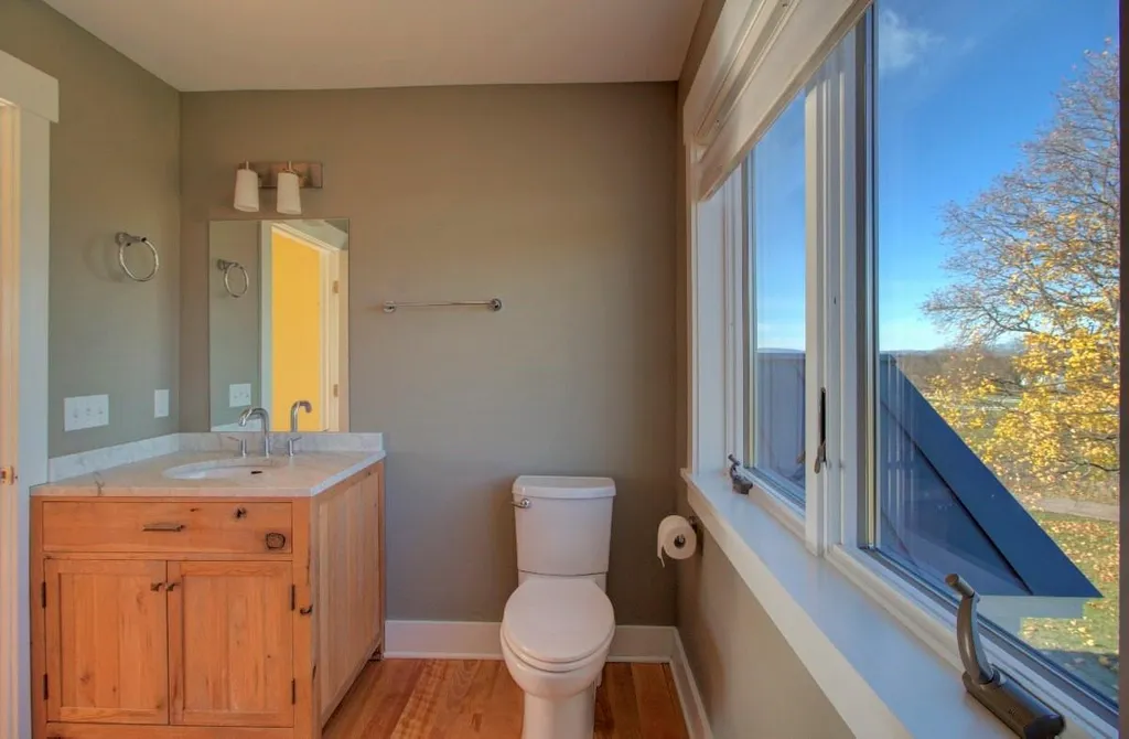 20 Contentment Lane South Hero VT 05486