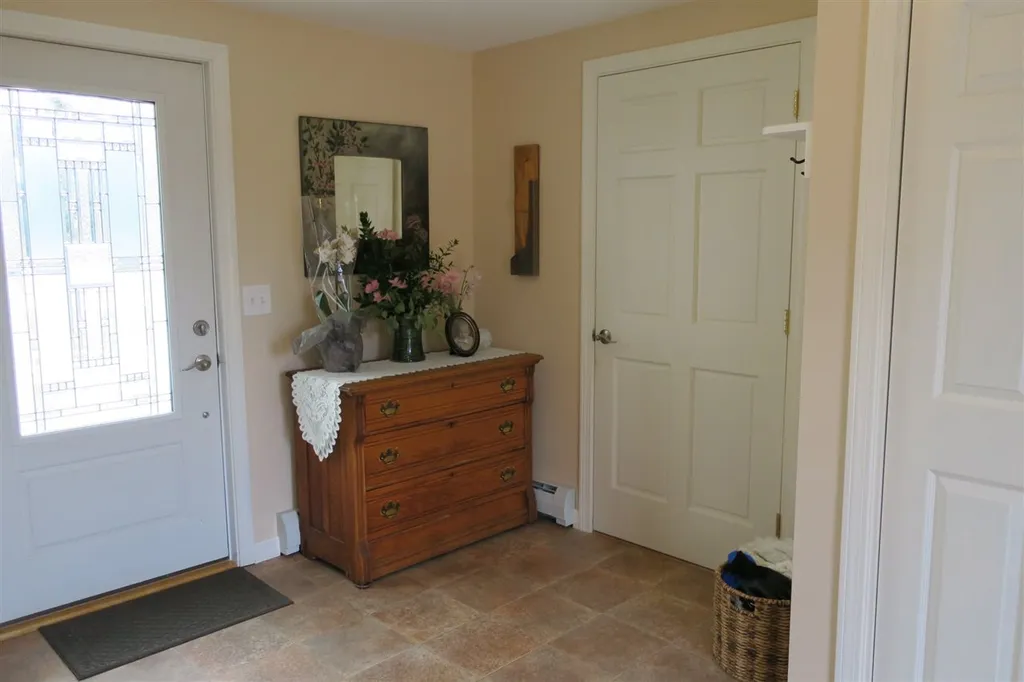 79 South Road Brentwood NH 03833