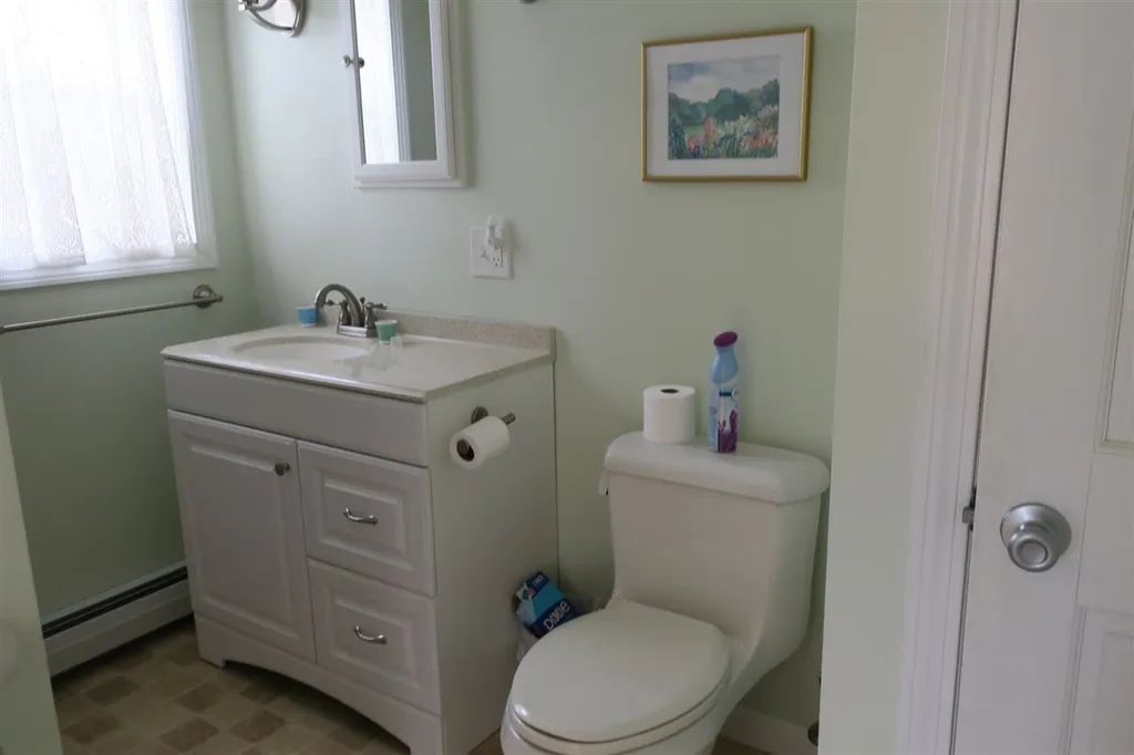 79 South Road Brentwood NH 03833