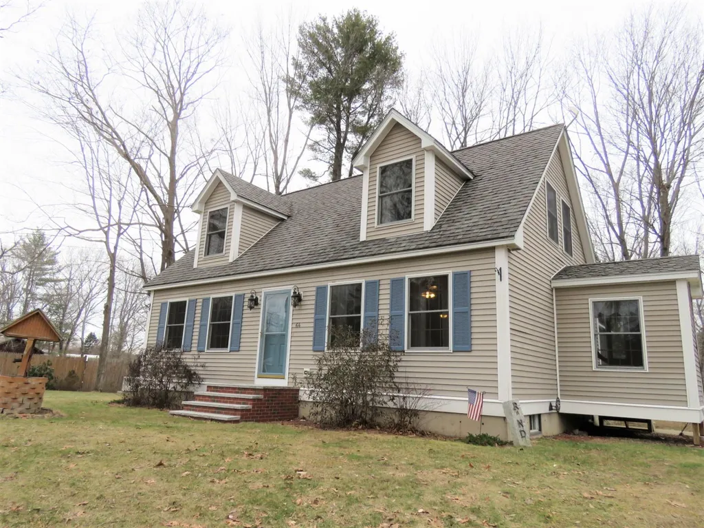 64 Sandown Road Fremont NH 03044