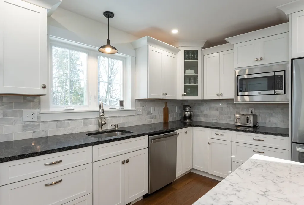 84 Heritage Hill Road Holderness NH 03245