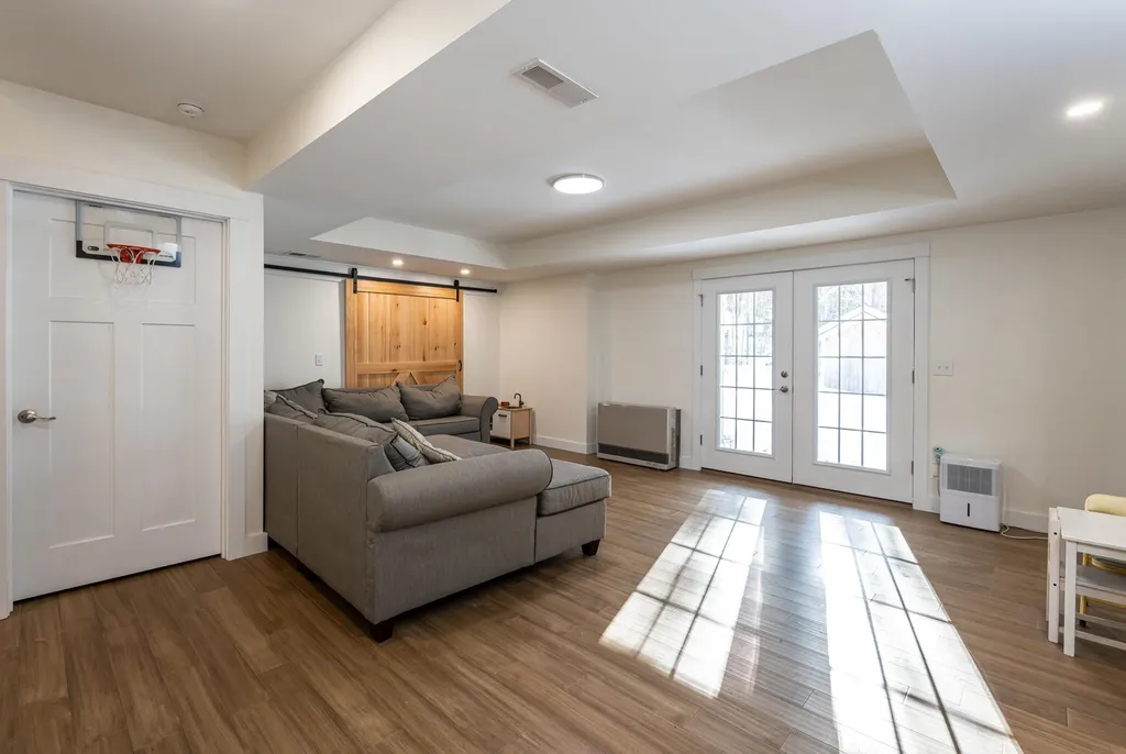 84 Heritage Hill Road Holderness NH 03245