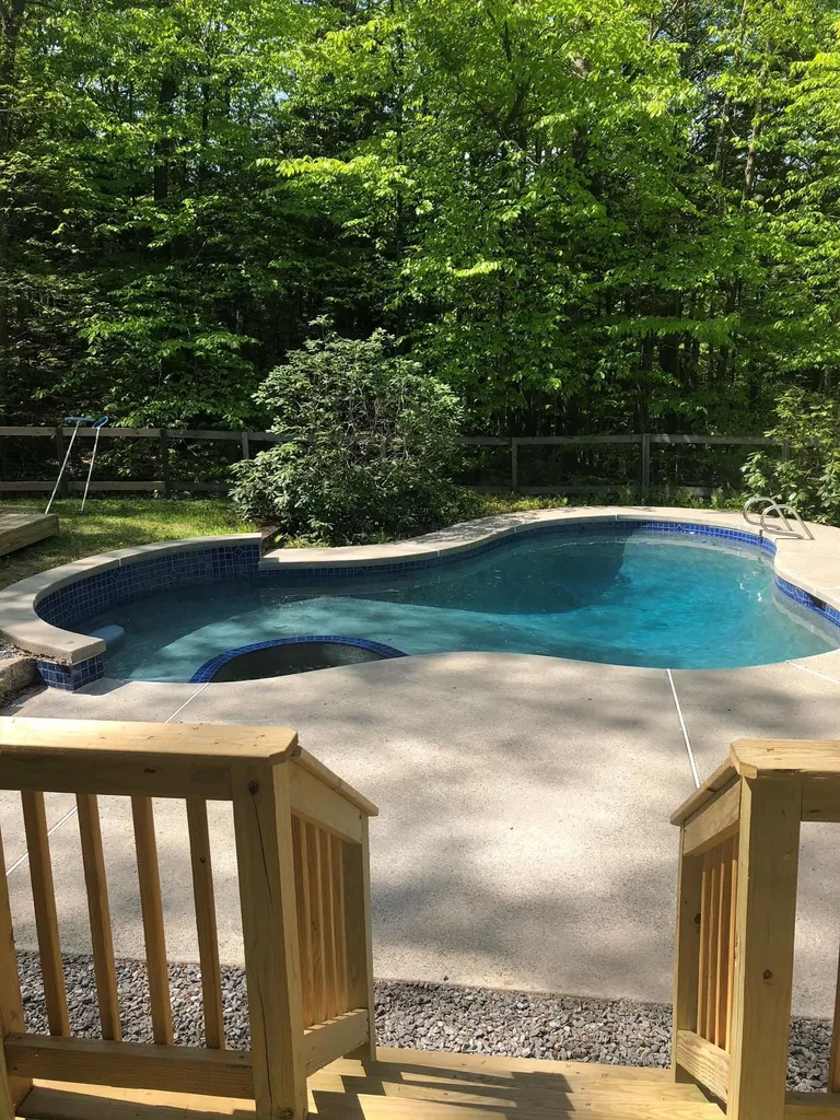 84 Heritage Hill Road Holderness NH 03245
