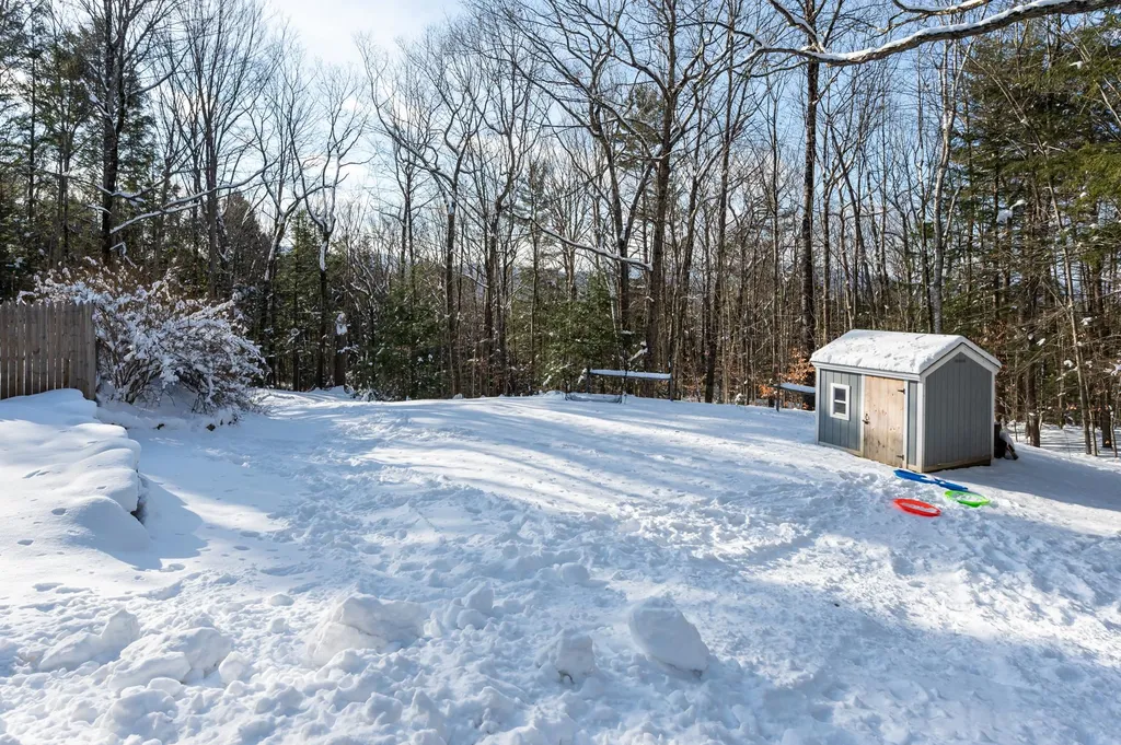 84 Heritage Hill Road Holderness NH 03245