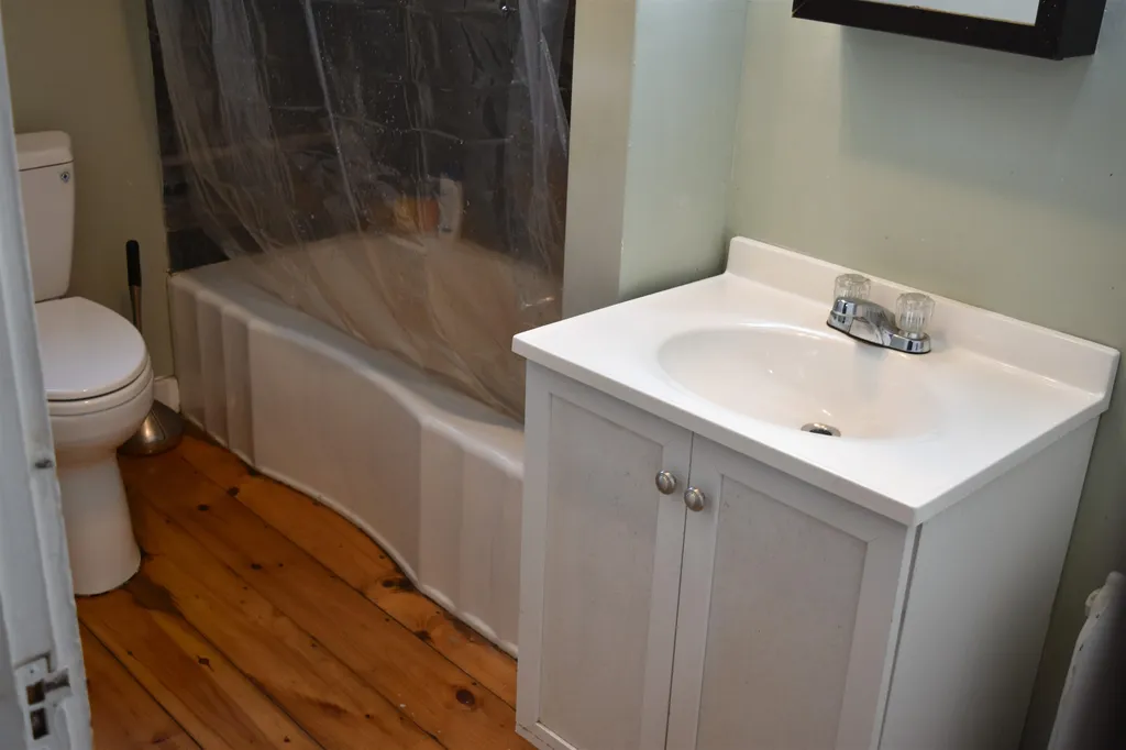 140 Court Street Laconia NH 03246