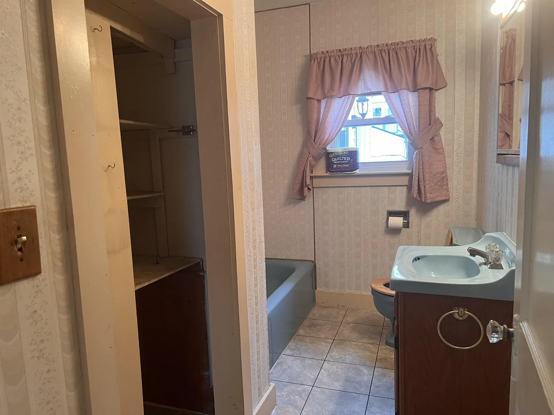 20 Edgewood Street Claremont NH 03743