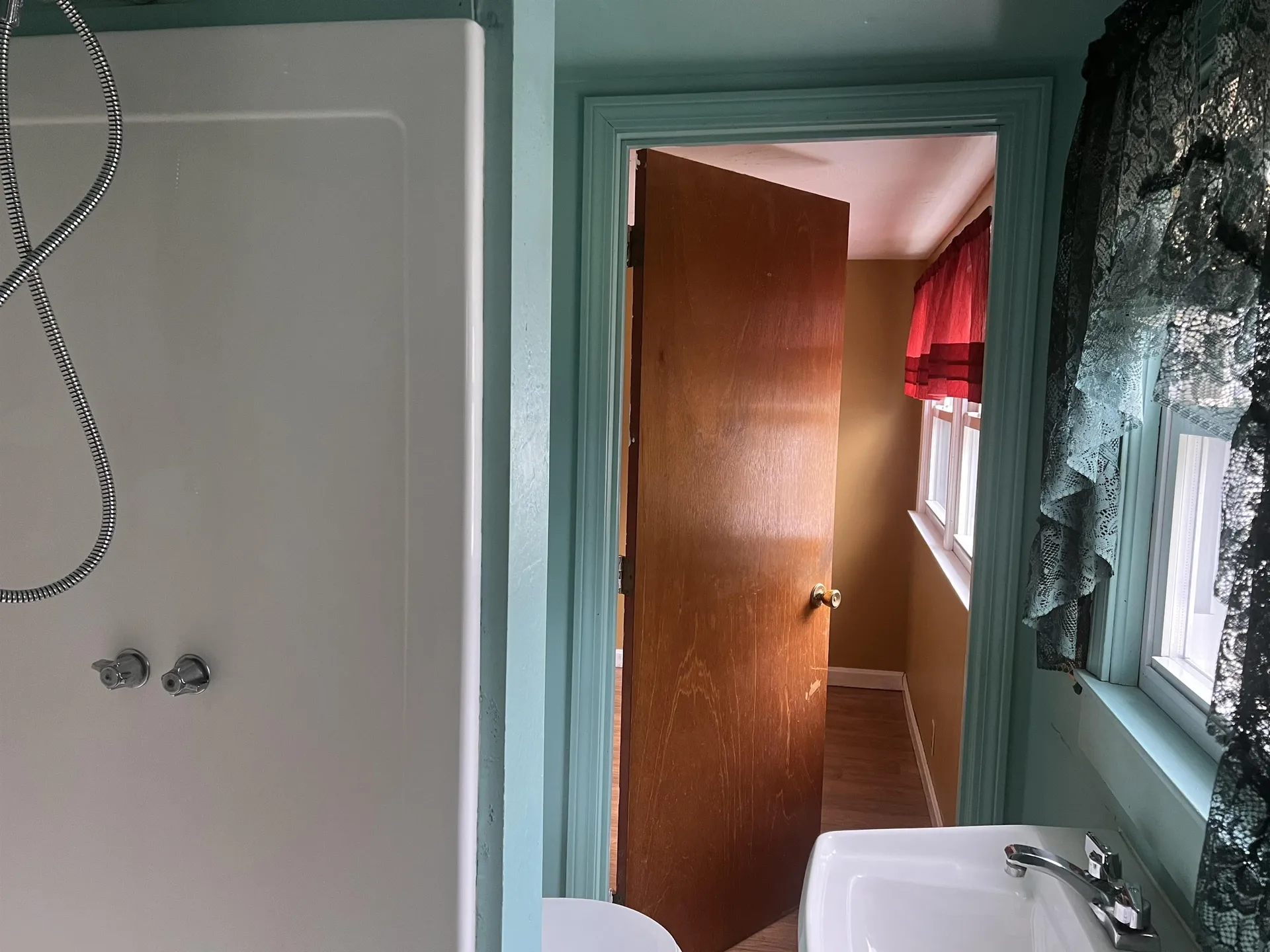 20 Edgewood Street Claremont NH 03743