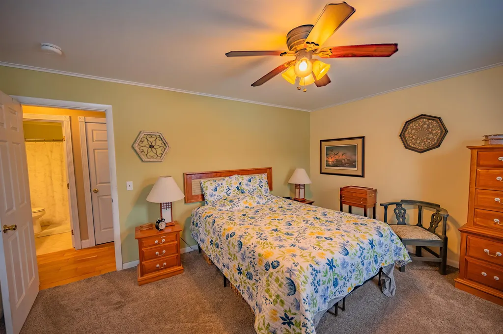 33 Country Way Barre City VT 05641