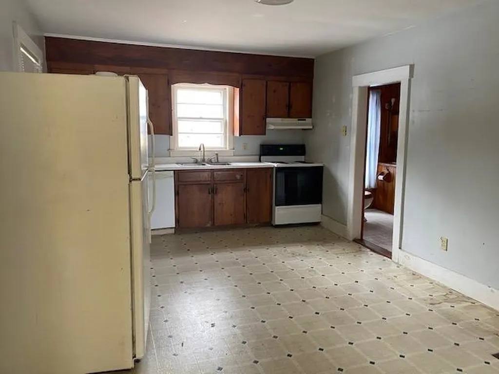 23 Pleasant Street Brattleboro VT 05301