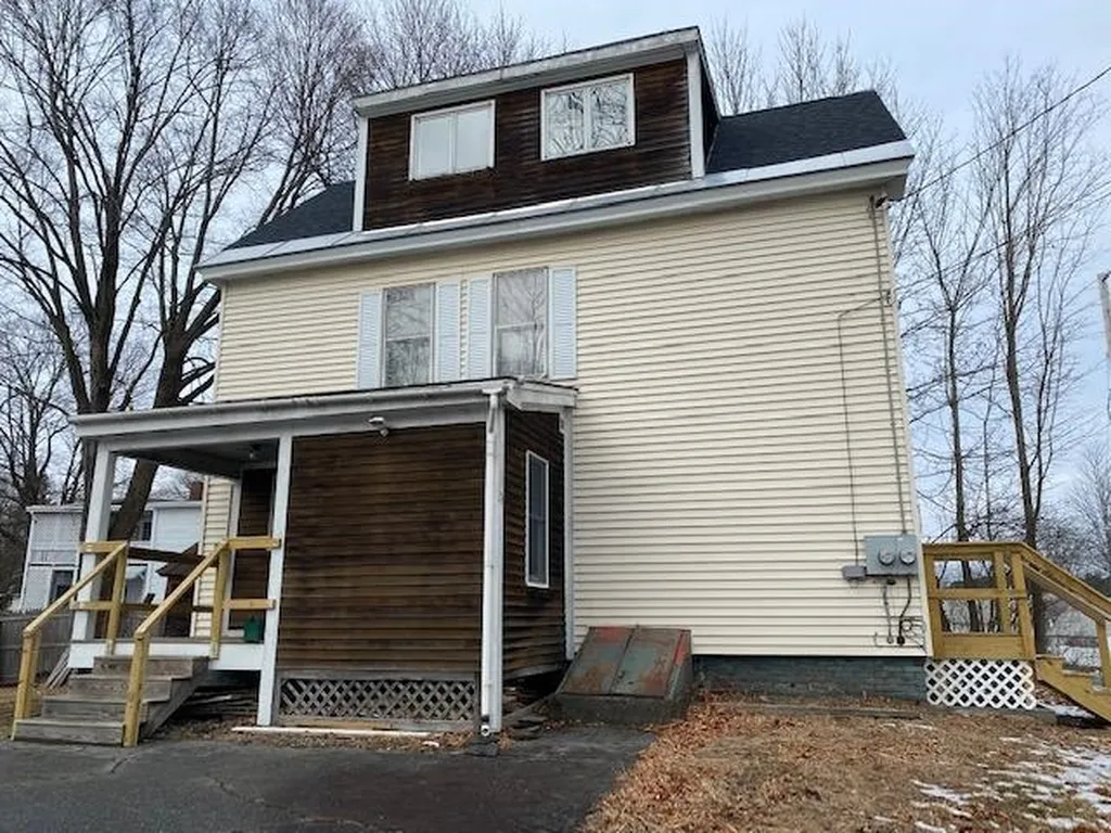 23 Pleasant Street Brattleboro VT 05301