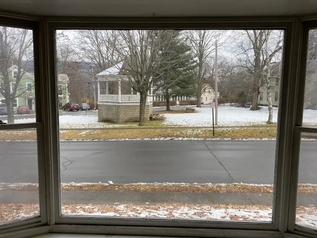 23 Pleasant Street Brattleboro VT 05301