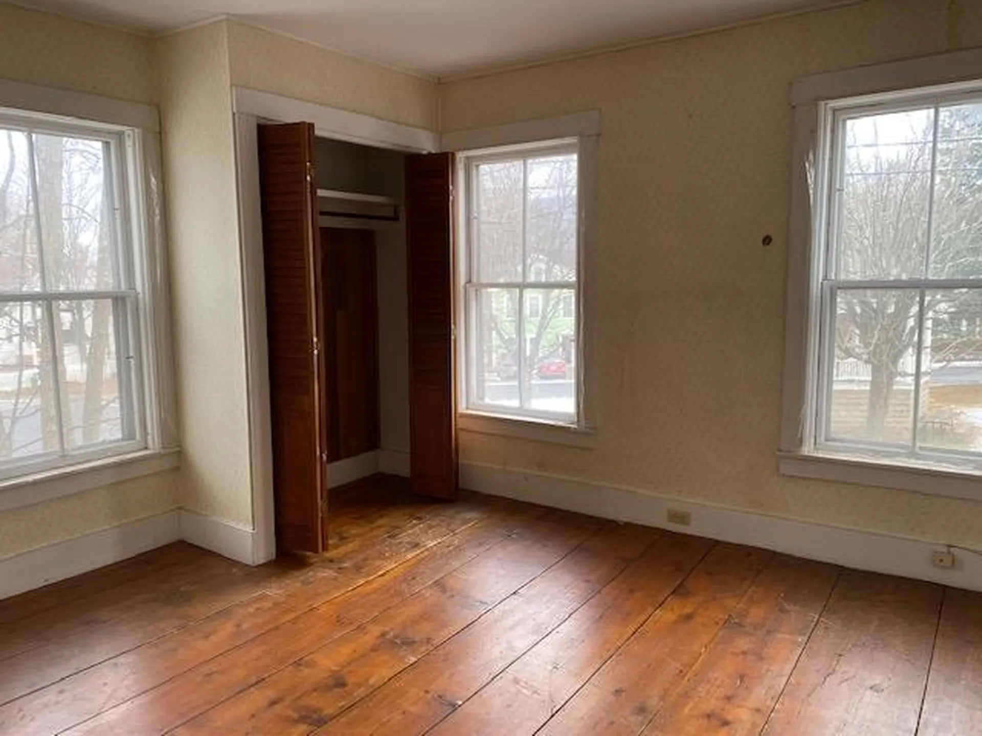 23 Pleasant Street Brattleboro VT 05301