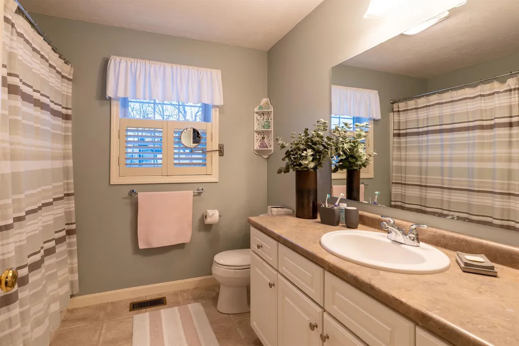 4 Aspen Drive Somersworth NH 03878