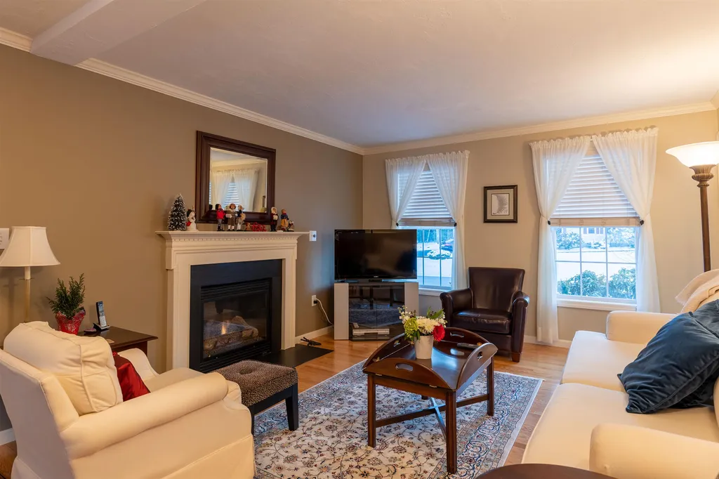 4 Aspen Drive Somersworth NH 03878