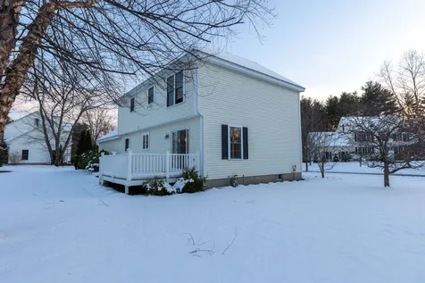 4 Aspen Drive Somersworth NH 03878