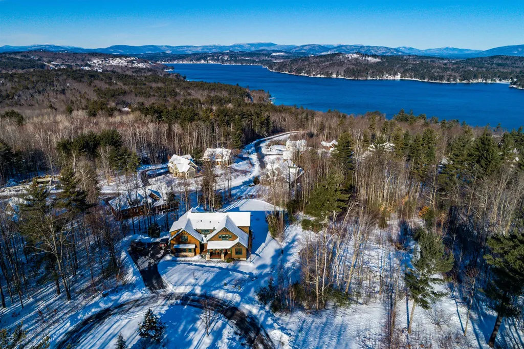55 Deadreckoning Point Laconia NH 03246