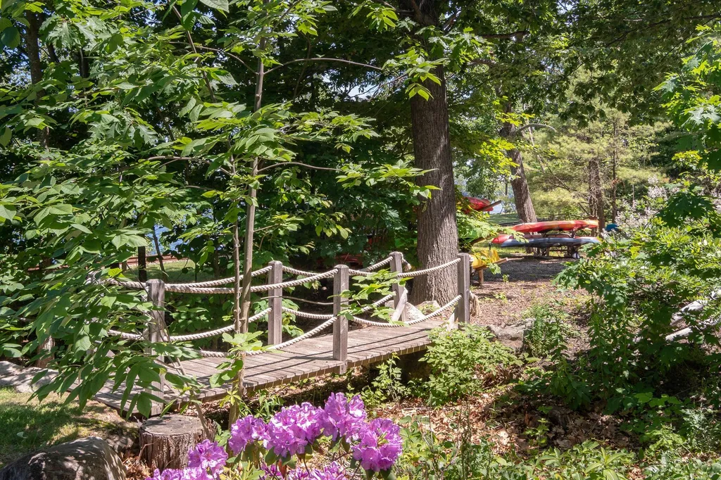 55 Deadreckoning Point Laconia NH 03246