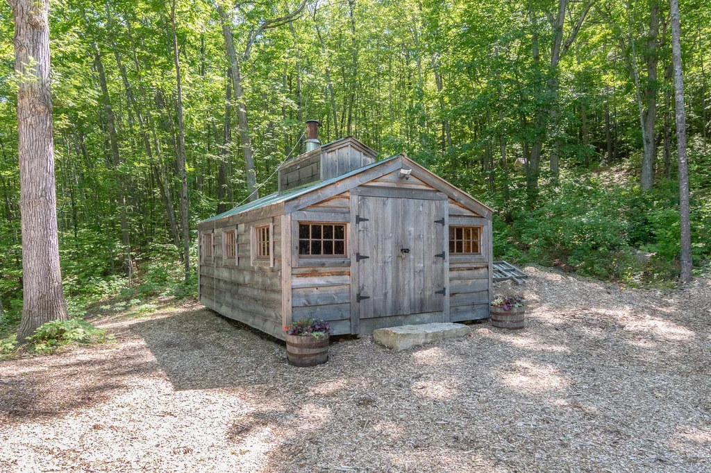 55 Deadreckoning Point Laconia NH 03246